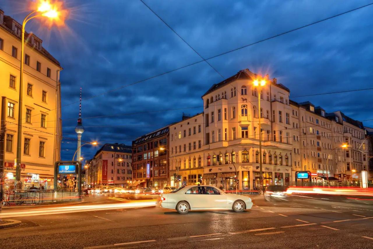 A Stylish Apartment In The Center Of True Berlino Esterno foto